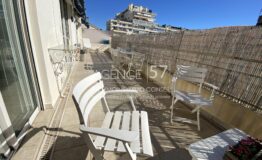 CANNES Banane- 2/3 pièces -Dernier Etage