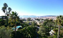 CANNES CALIFORNIE - Exceptionnelle Villa Art Déco - VUE MER