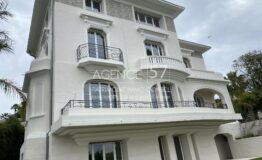 CANNES CALIFORNIE - Exceptionnelle Villa Art Déco - VUE MER