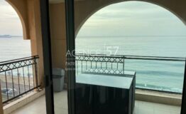 Cannes la bocca   2P en dernier étage  vue mer  avec parking