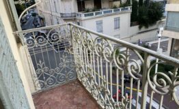 CANNES - Banane - 3P Bourgeois - Balcon