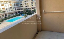 Cannes la Bocca  2P vue piscine avec parking