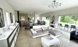 VILLA située à MOUGINS quartier résidentiel
