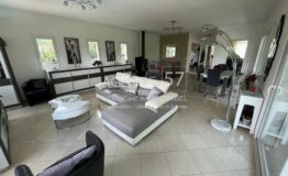VILLA située à MOUGINS quartier résidentiel