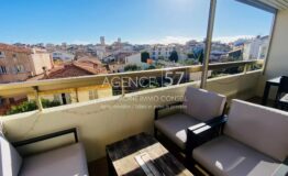 ANTIBES - APPARTEMENT 3P avec  terrasse Rénové