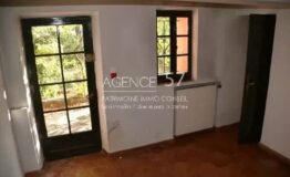 GRASSE  maison 125 m2 terrain 980 m2